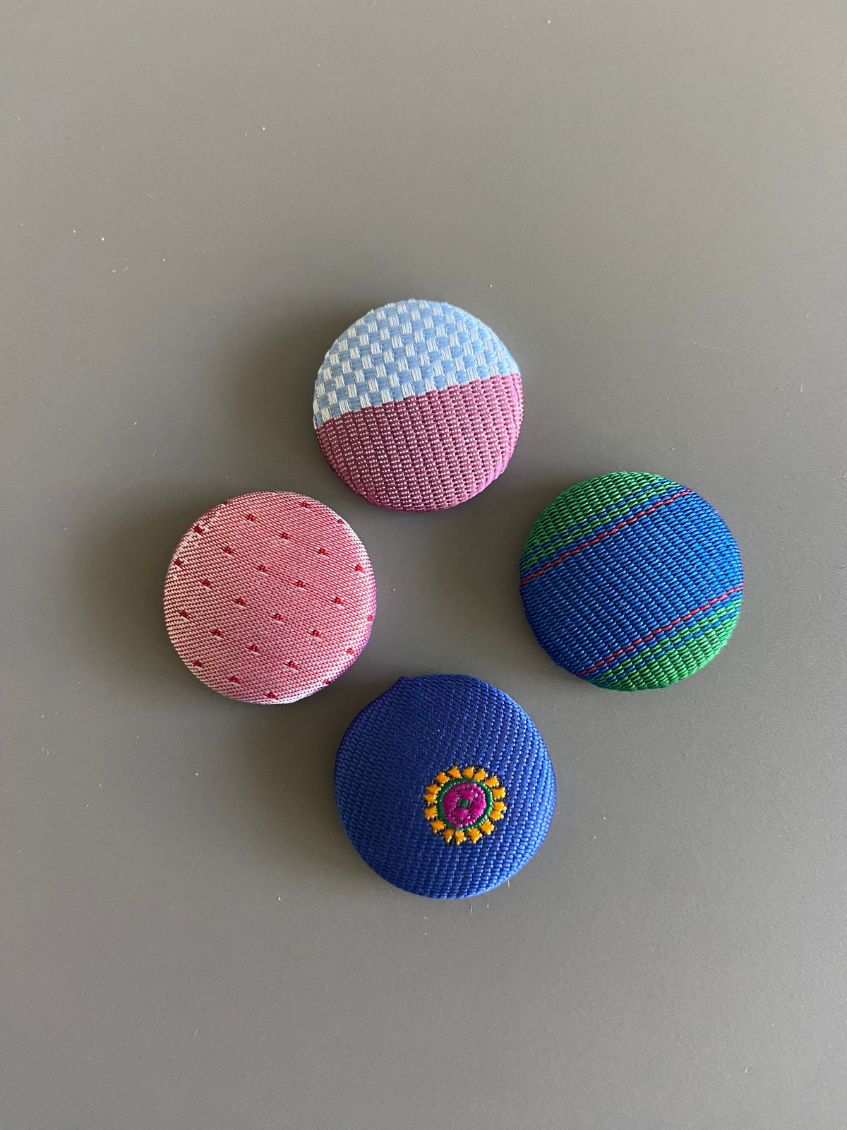 PINS