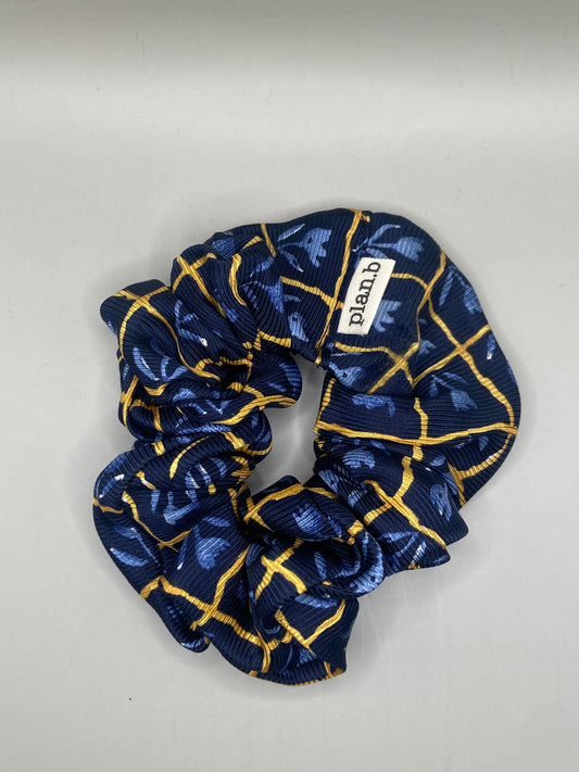SCRUNCHIE